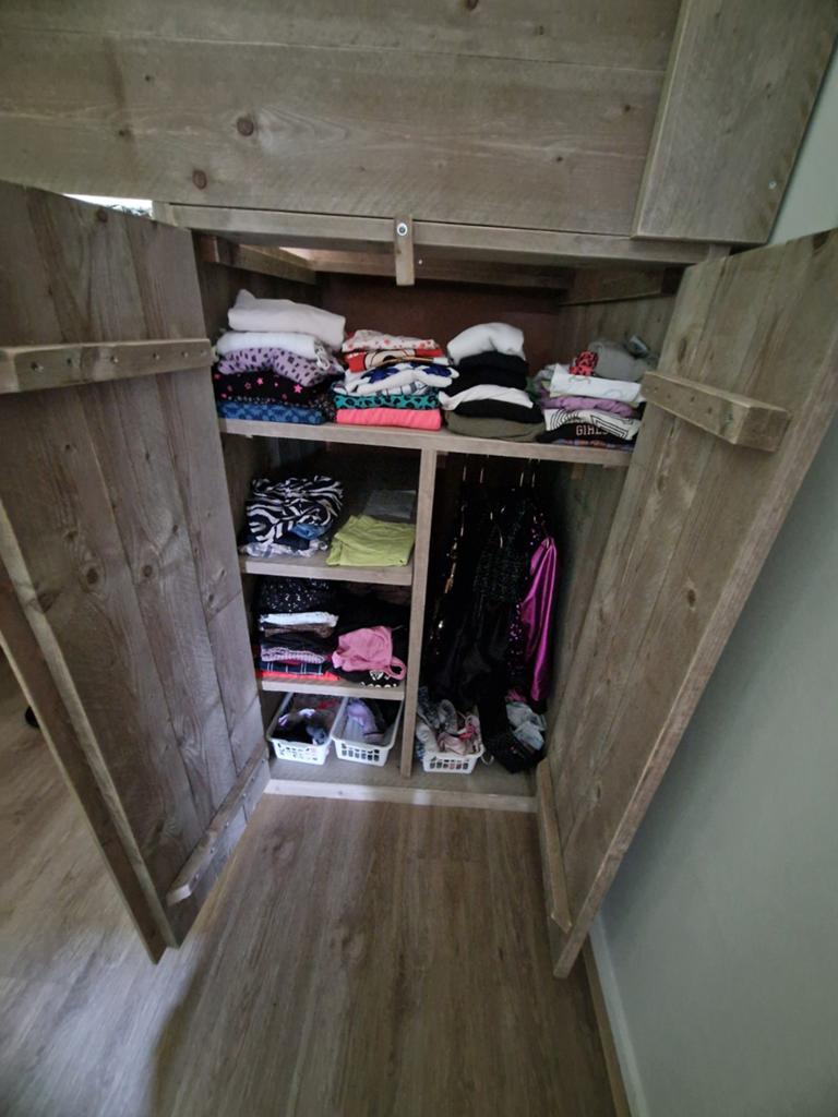 Toffe hoogslaper met bureau, kledingkast en boekenkast-trap, Ophalen, Eenpersoons, 160 tot 180 cm, Zo goed als nieuw