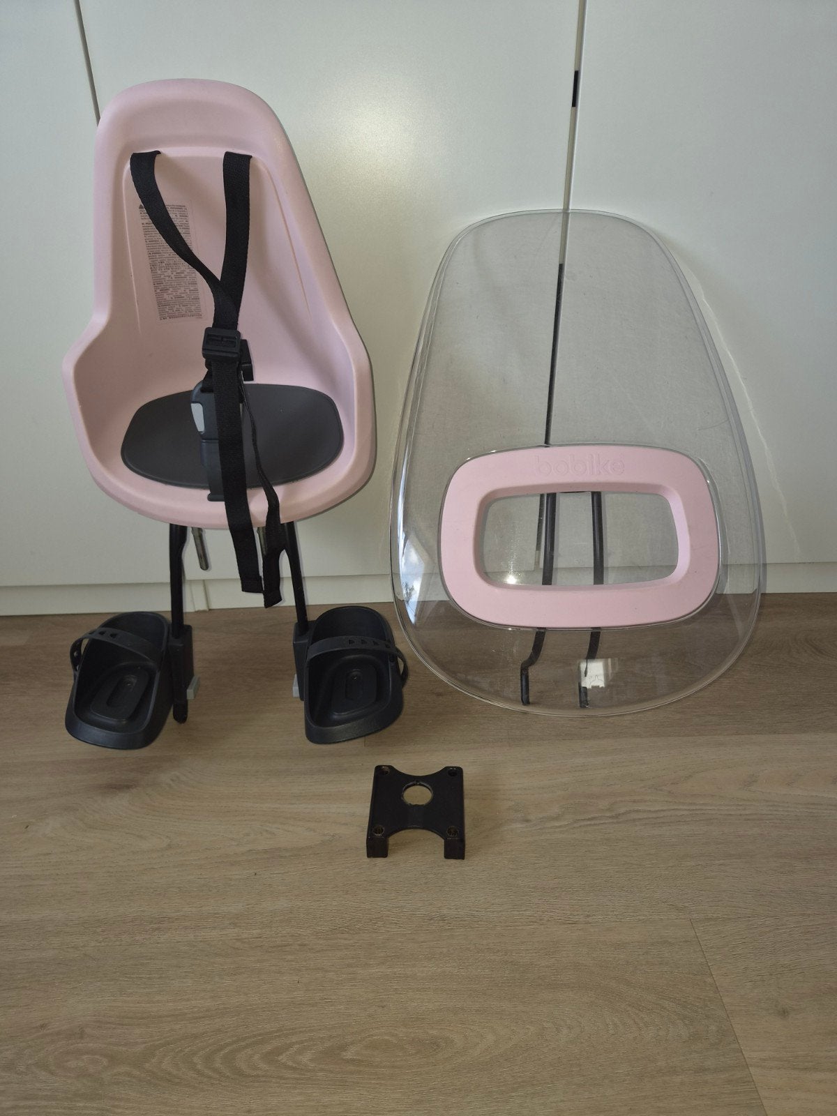 Bobike Exclusive Mini fietszitje met windscherm - Roze, Fietsen en Brommers, Fietsaccessoires | Fietsstoeltjes, Ophalen, Voetsteuntjes