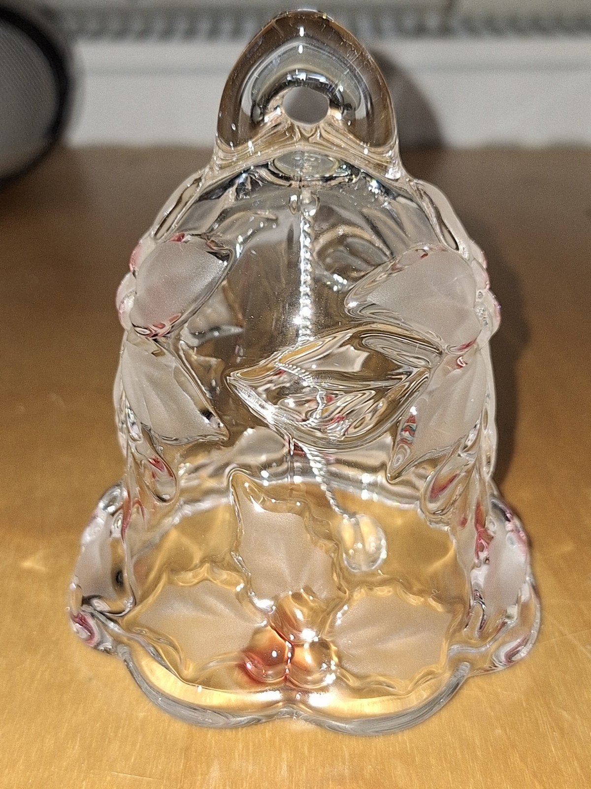 Glazen Kerstbel met Hulst/ bloemmotief - Feestelijke Decorat, Antiek en Kunst, Ophalen of Verzenden
