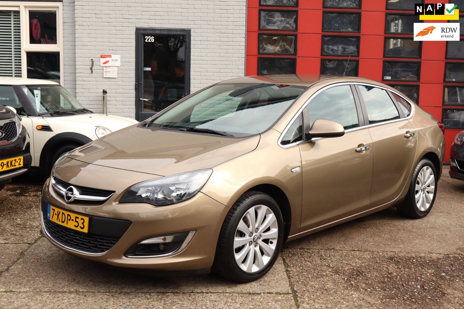 Opel Astra 1.4 Turbo Cosmo , 85.000 Km Nap ., Voorwielaandrijving, 4 cilinders, 700 kg, Verwarmde buitenspiegels