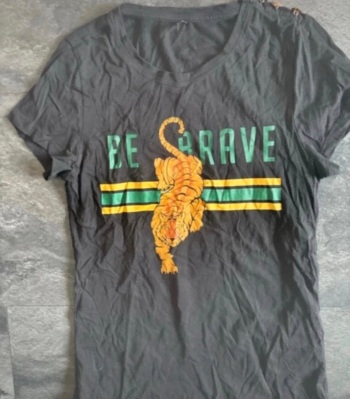 ONLY T-shirt met 'Be Brave' tijgerprint - Maat S, Zwart, Ophalen of Verzenden, Korte mouw, Maat 36 (S)