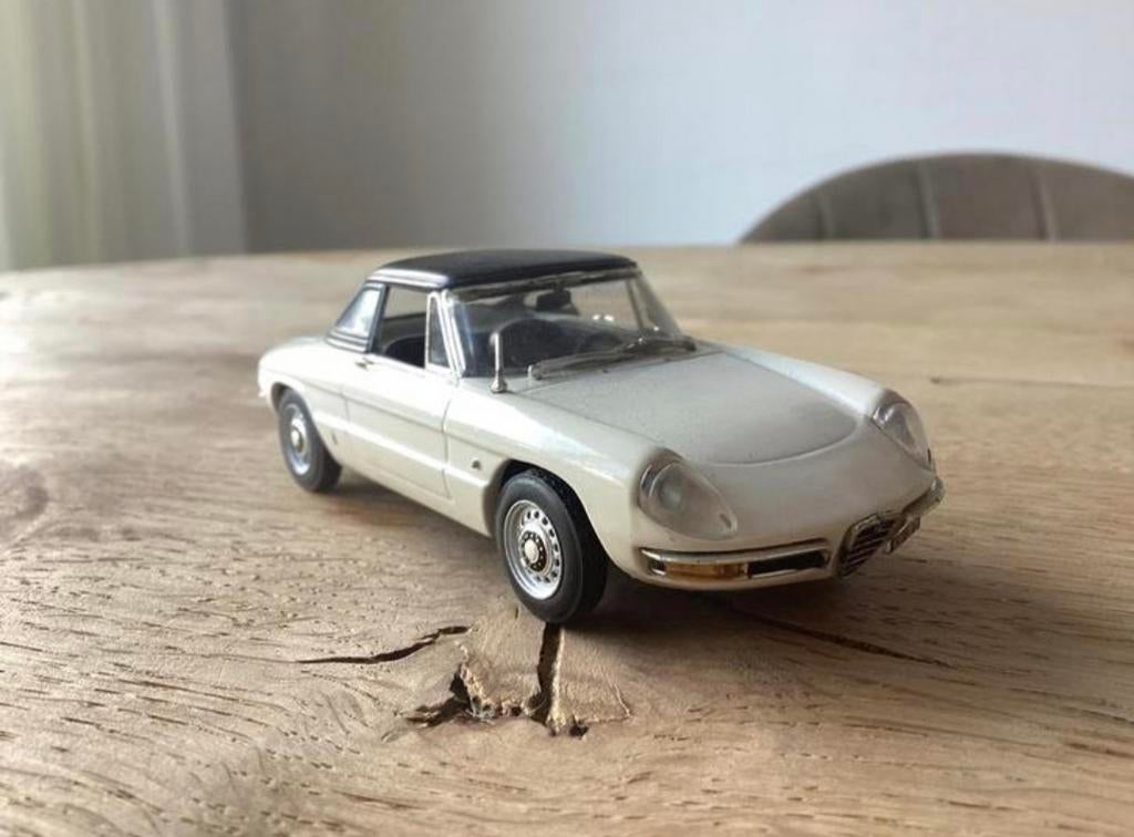 Vitesse Alfa Romeo Spider 1600 Duetto – 1:43 –, Ophalen of Verzenden, Zo goed als nieuw, Auto, Overige merken