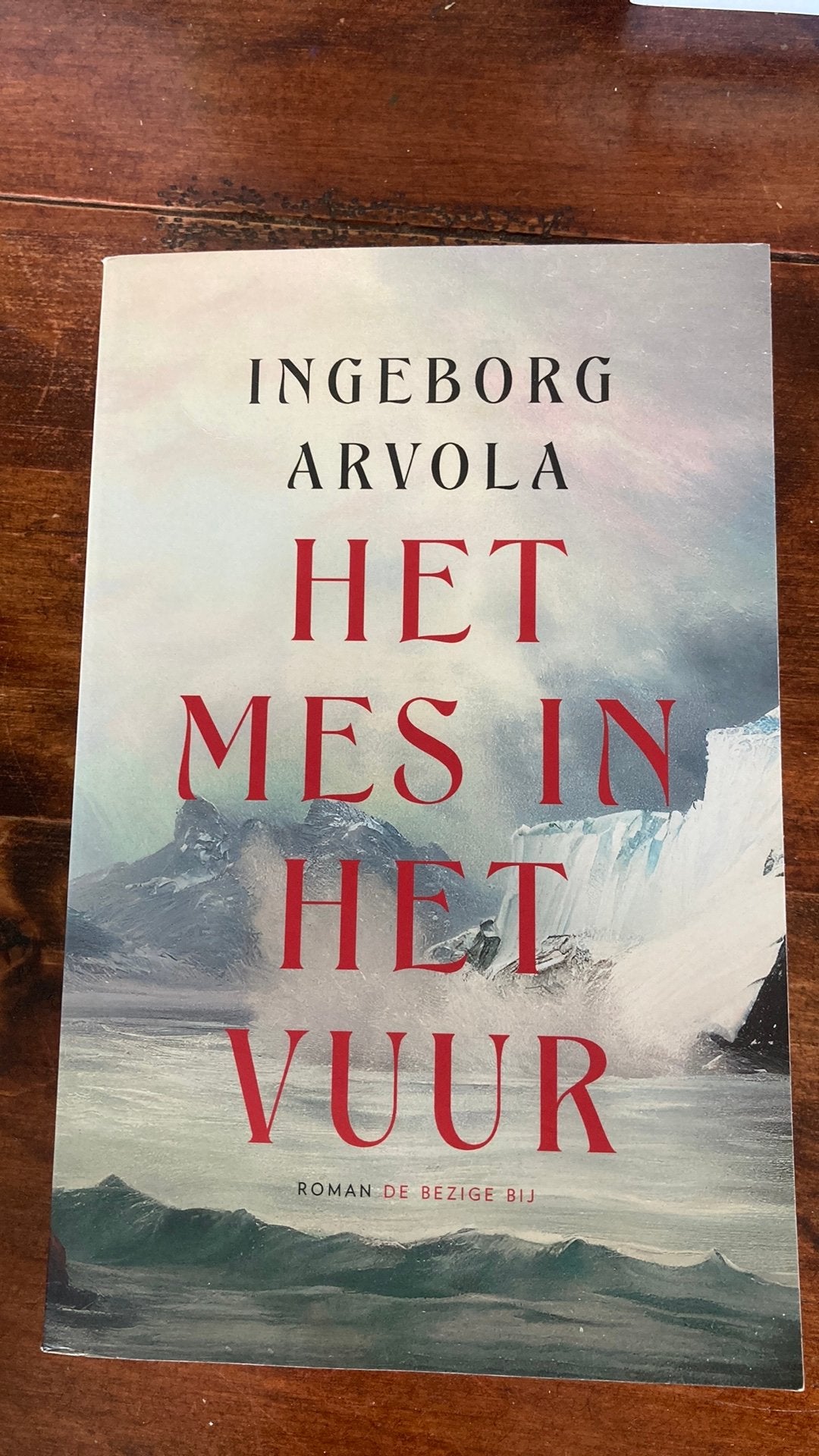 Ingeborg Arvola - Het mes in het vuur, Ophalen of Verzenden, Zo goed als nieuw, Ingeborg Arvola