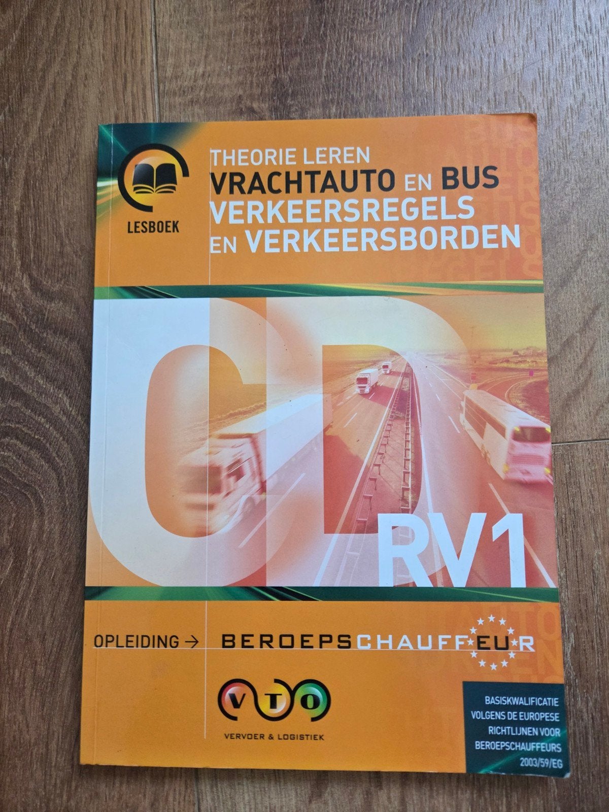 VTO Theorieboeken Vrachtauto en Bus Chauffeur (4 stuks), Ophalen of Verzenden, Gelezen, MBO, VTO