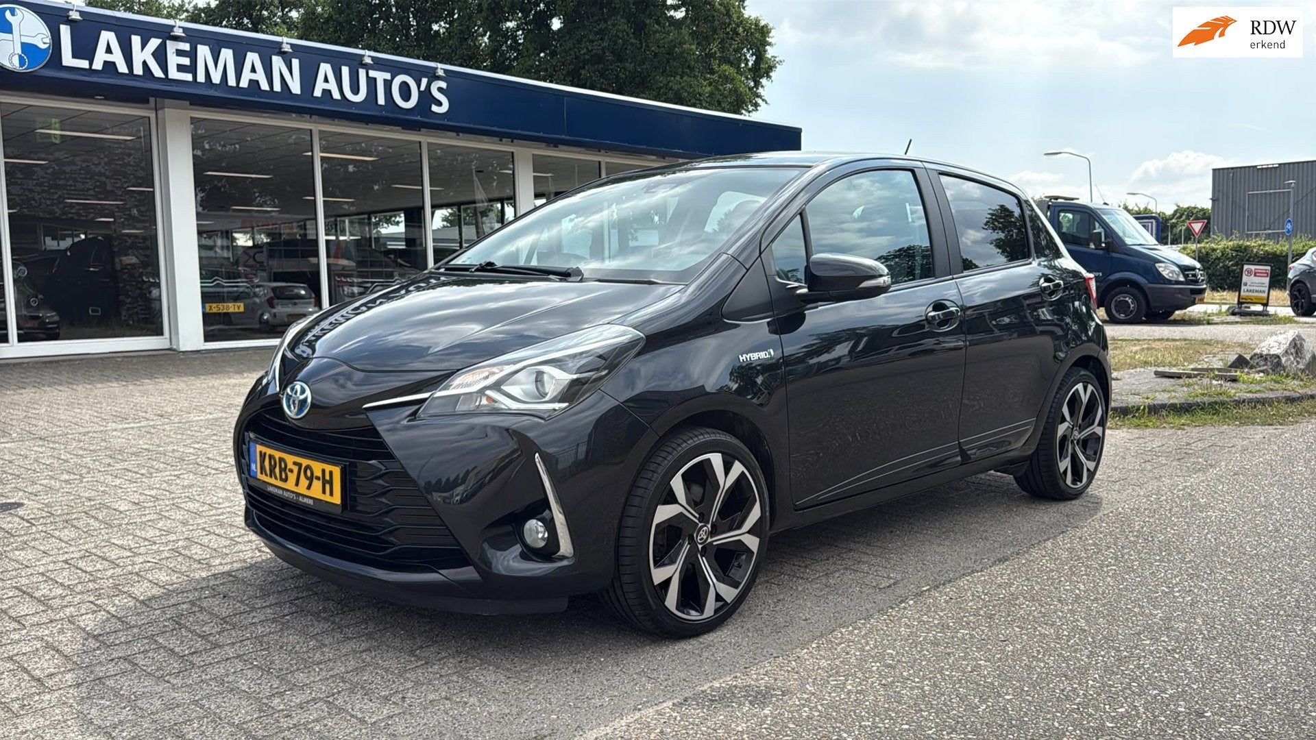 Toyota Yaris 1.5 Hybrid Aspiration Blackline Huurkoop Inruil, 1497 cc, Gebruikt, Euro 6, 4 cilinders
