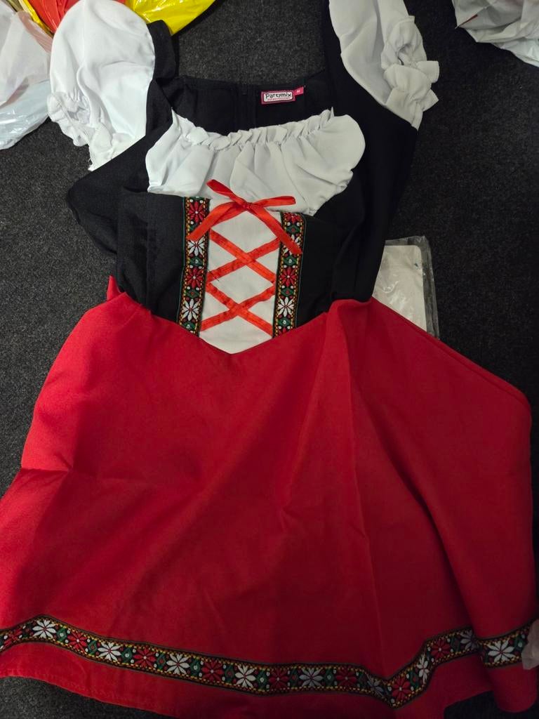 Dirndl Jurk - Oktoberfest Thema - Maat M, Kleding | Dames, Carnavalskleding en Feestkleding, Maat 38/40 (M), Nieuw, Ophalen of Verzenden