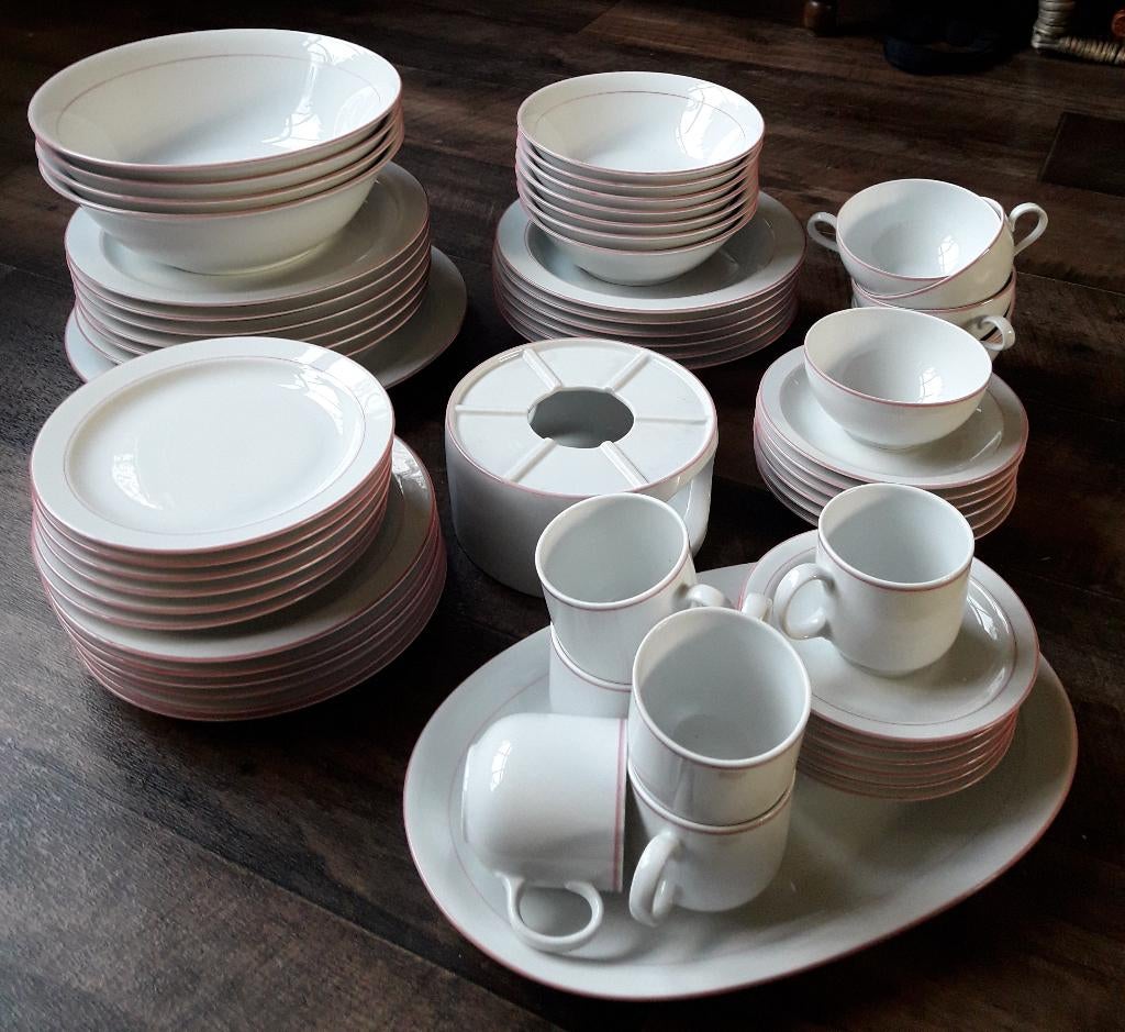 Retro 80-er jaren Seltmann Weiden servies wit met roze rand, Huis en Inrichting, Keuken | Servies, Zo goed als nieuw, Bord(en)