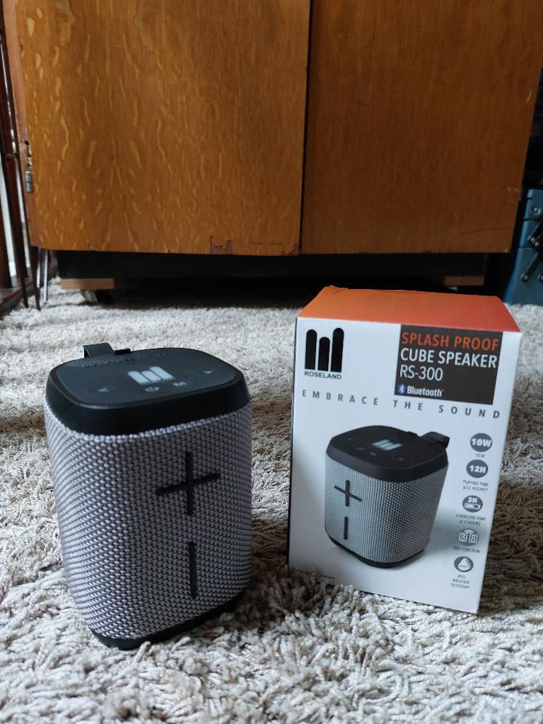 NIEUW Roseland bluetooth speaker, Audio, Tv en Foto, Luidsprekers, Overige merken, Overige typen, Nieuw, Ophalen of Verzenden
