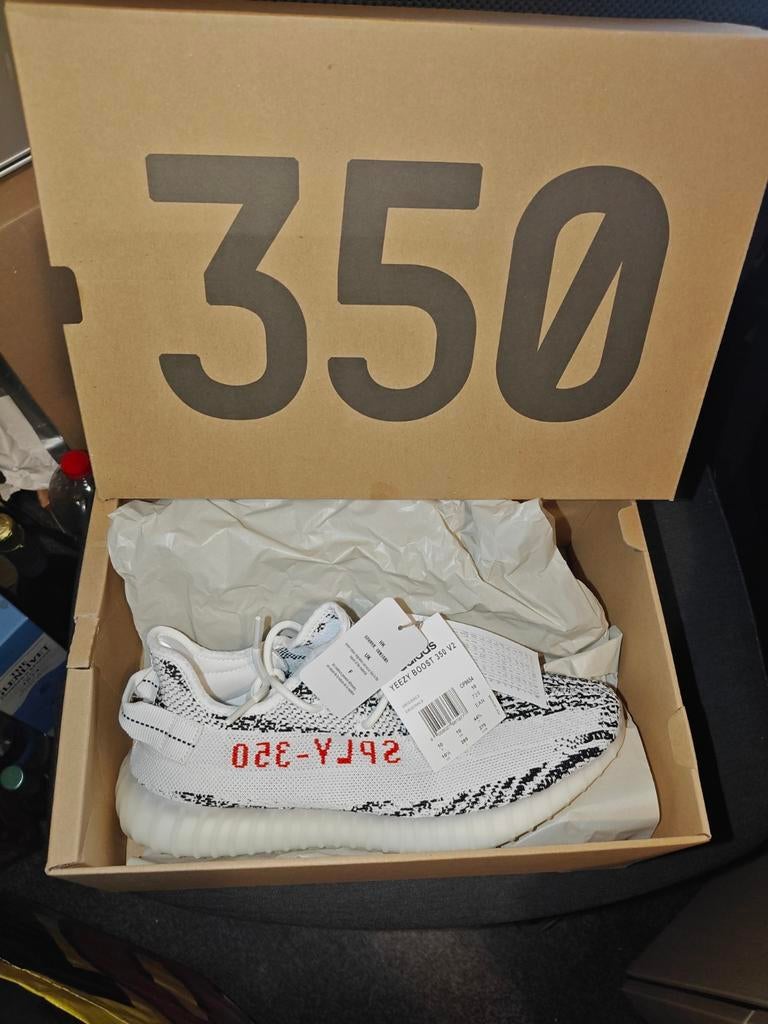 Yeezy Boost 350 V2 Zebra Maat 44 2/3, Wit, Ophalen of Verzenden, Adidas, Sneakers of Gympen