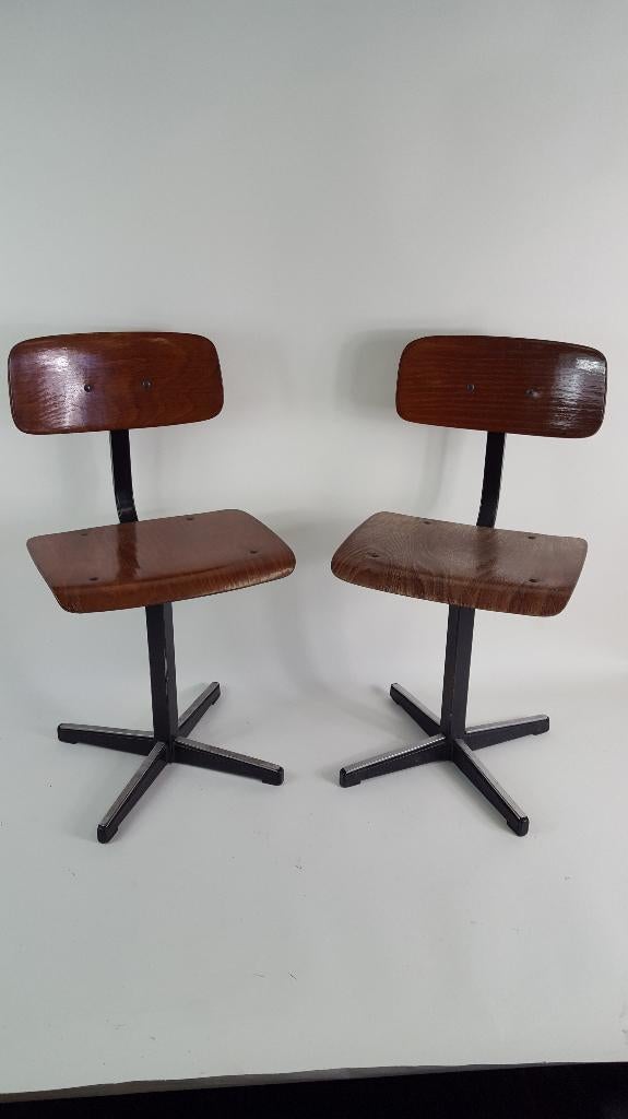 1x 60 02 industriële stoel, schoolstoel, kinderstoel. S11, Huis en Inrichting, Tweedehands verkoop, Tweedehands verkoop, Gebruikt