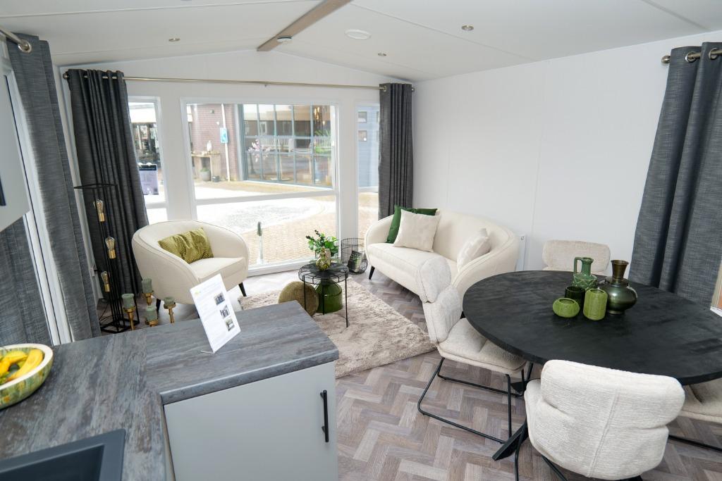 Splinter nieuw chalet snel leverbaar  € 38.950,-, Tot en met 6