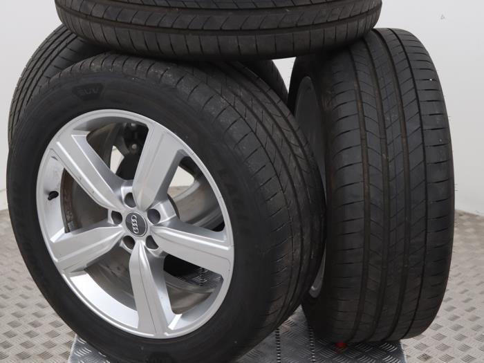 Sportvelgenset + banden van een Audi E-Tron (E-Tron 19-), Auto-onderdelen, 12 maanden garantie, Gebruikt, -, -