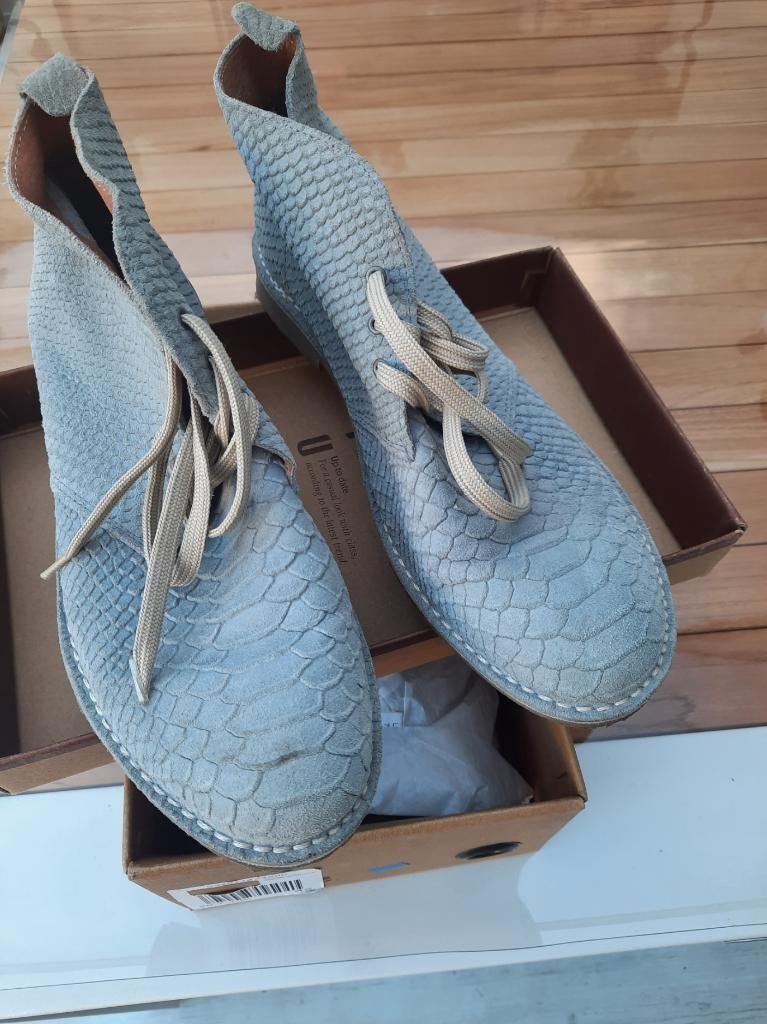 dames schoen grijs, Kleding | Dames, Schoenen, Overige typen, Ophalen of Verzenden, Zo goed als nieuw, Grijs