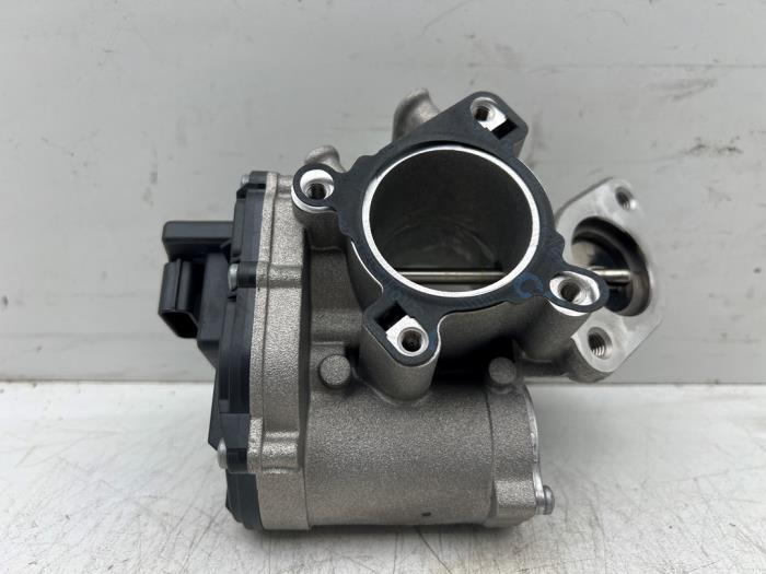 EGR Klep van een Opel Vivaro, Gebruikt, -, -, Opel