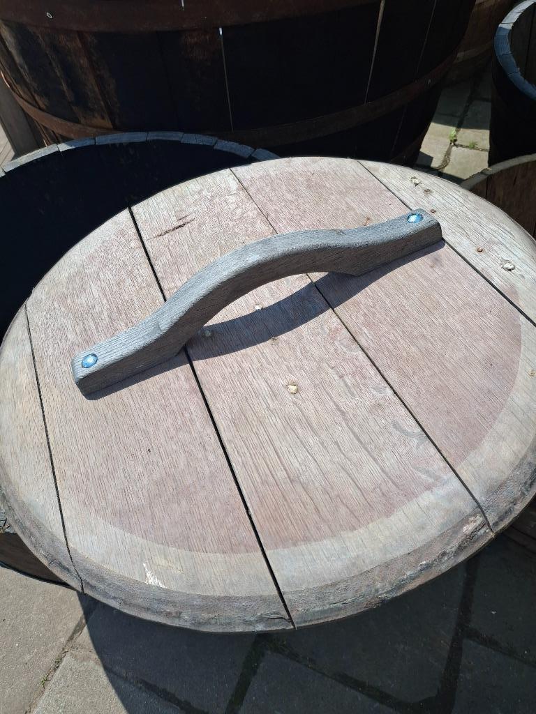 deksel v.e. whiskyvat met handvat , dia 54-55-dik 3cm, foto, 150 liter of meer, Ophalen of Verzenden, Zo goed als nieuw, Hout