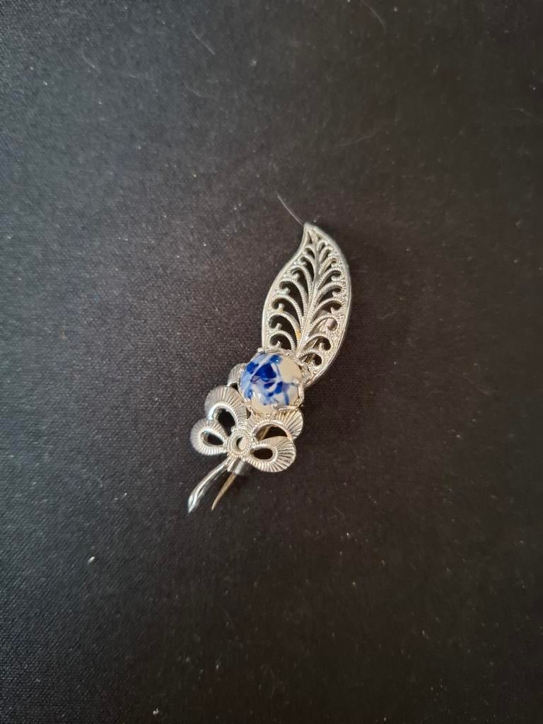 Zilverkleurige hanger met Delfts blauw, Blauw, Minder dan 4 cm, Ophalen of Verzenden, Zo goed als nieuw