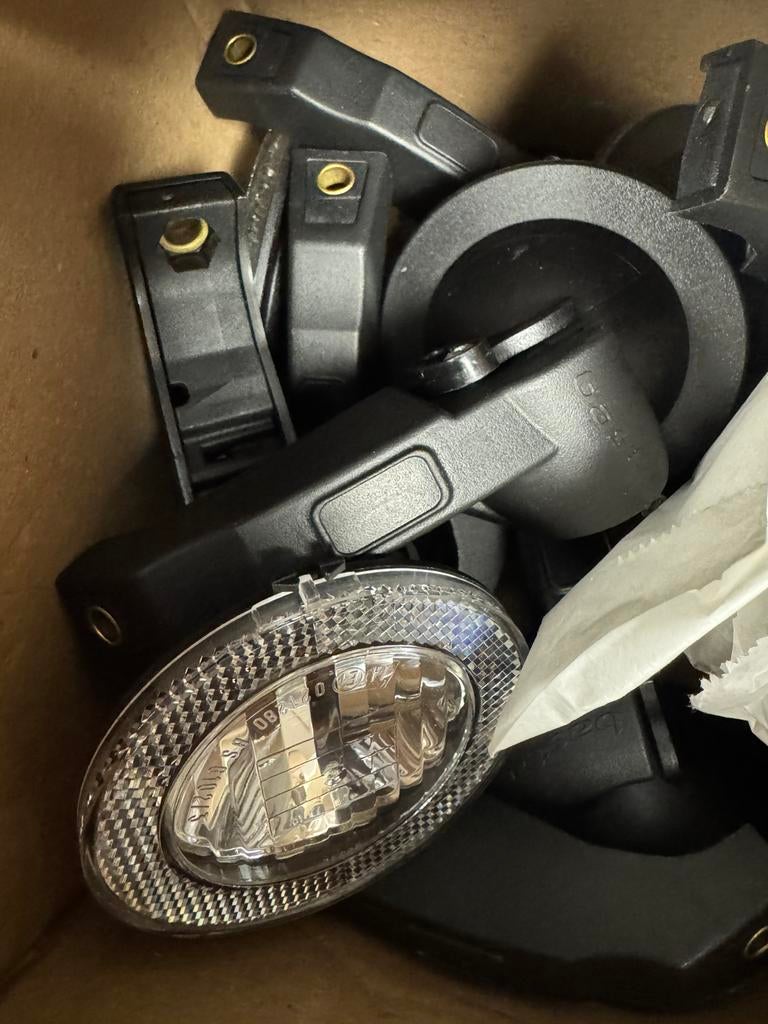3 Pallet axa koplampen, Ophalen, Info.axa.home@allgion.com, Axa, Verlichting