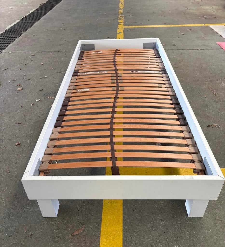 Eenpersoons Bed/ ledikant Met nachtkastje, 90 cm, Eenpersoons, Wit, Ophalen of Verzenden