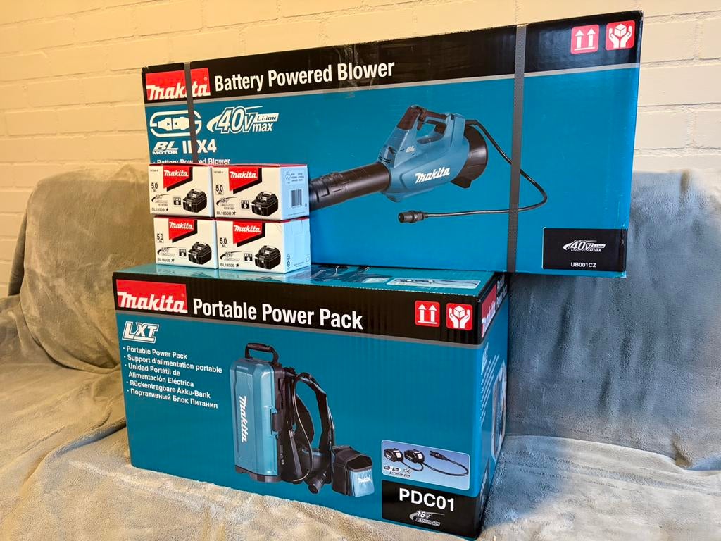 NIEUW Makita Bladblazer set compleet UB001CZ PDC01 4x BL1850, Ophalen of Verzenden, Nieuw