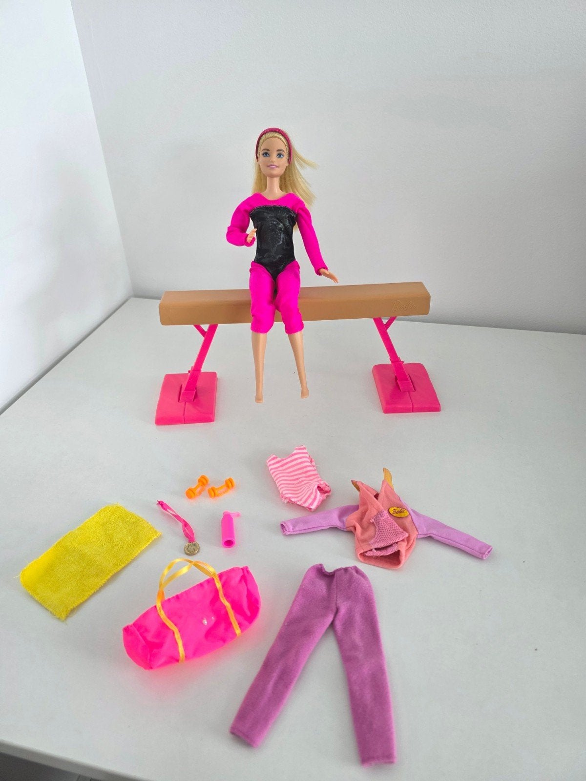 Barbie turnster met evenwichtsbalk, Ophalen of Verzenden, Gebruikt, Barbie