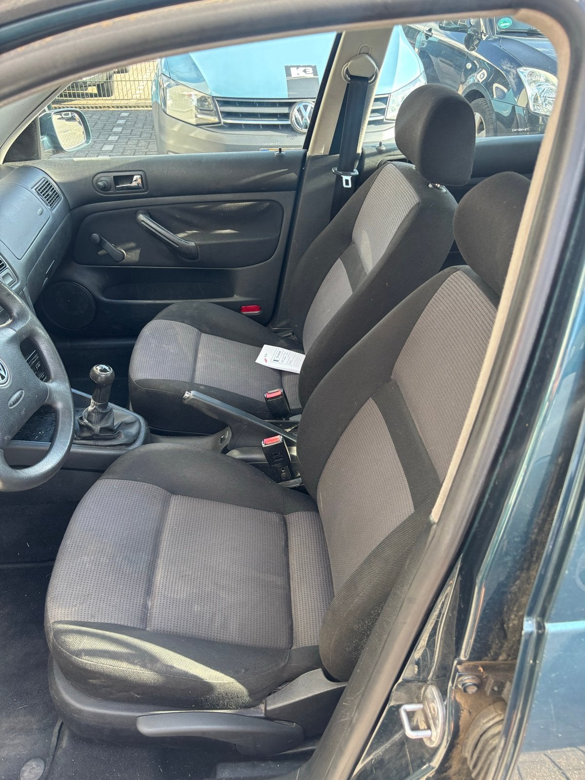 Volkswagen Golf 1.6 77KW 2001 Groen, Voorwielaandrijving, 1145 kg, 4 cilinders, 49 €/maand