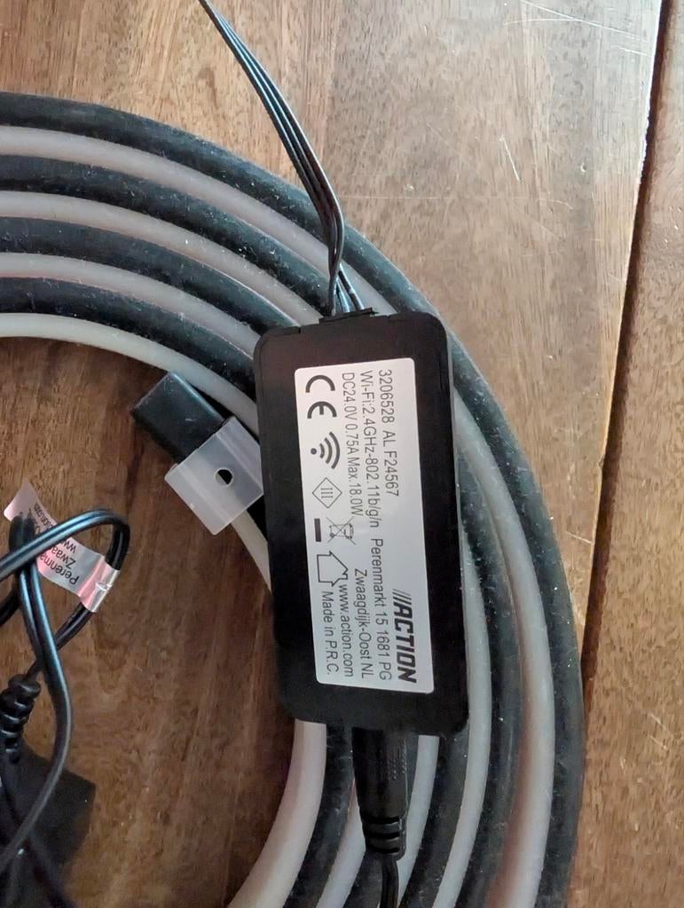 Action LED strip - Veel kleuren, bediening via LSC Smart App, Huis en Inrichting, Ophalen, Gebruikt, Modern, Sfeervol