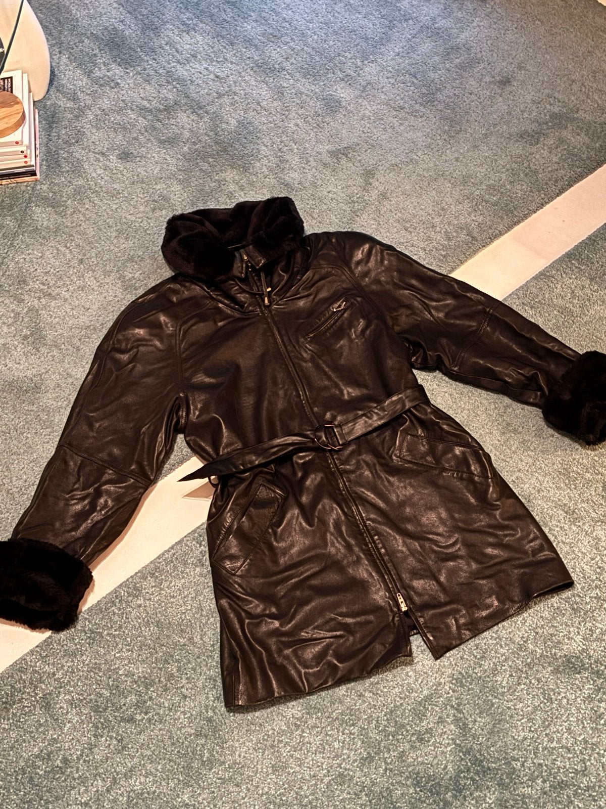 Leren jas jaren '90 model met bontkraag en drawstring, Ophalen of Verzenden, Gedragen, Maat 38/40 (M), Zwart
