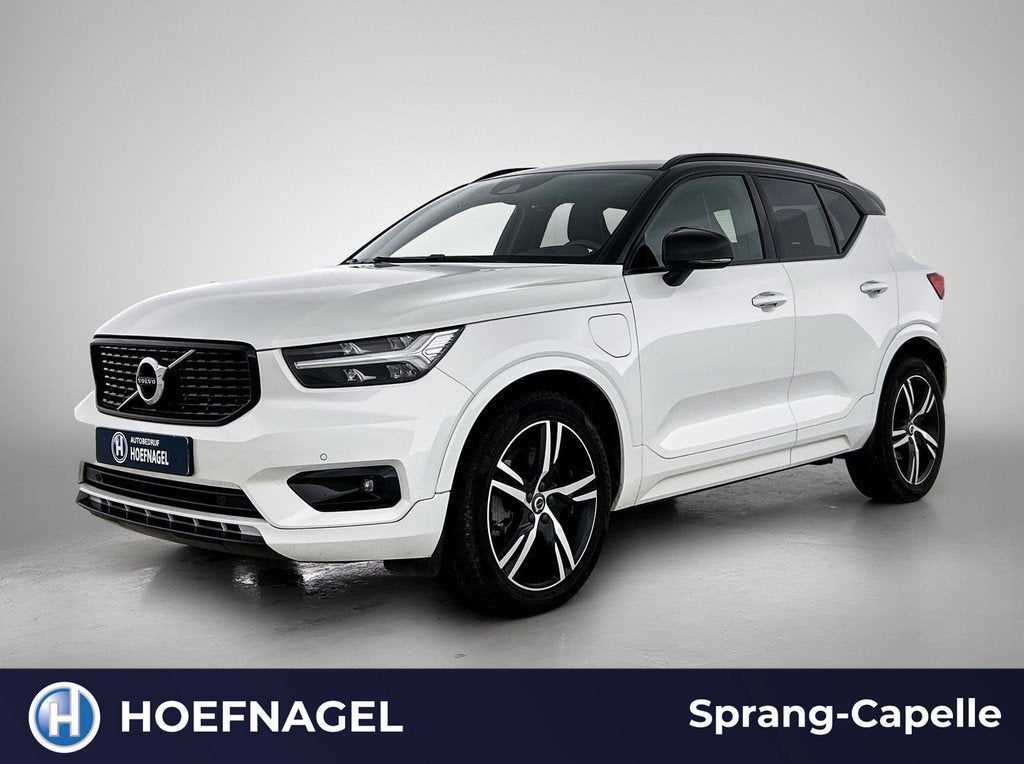Volvo XC40 1.5 T5 Recharge R-Design | Camera | Navigatie | C, Auto's, Volvo, Wit, Plug-in hybride, Bedrijf, Hybride Elektrisch/Benzine