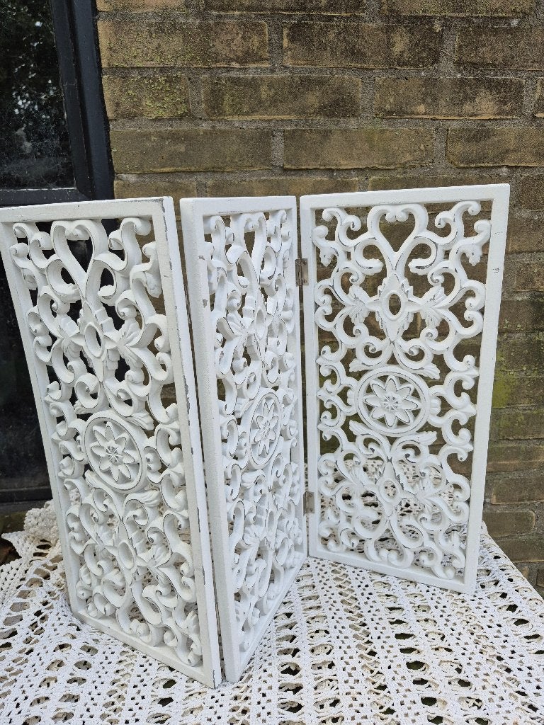 Decoratief luikje - wit houtsnijwerk, Hout, Gebruikt, Ophalen of Verzenden, Landelijk