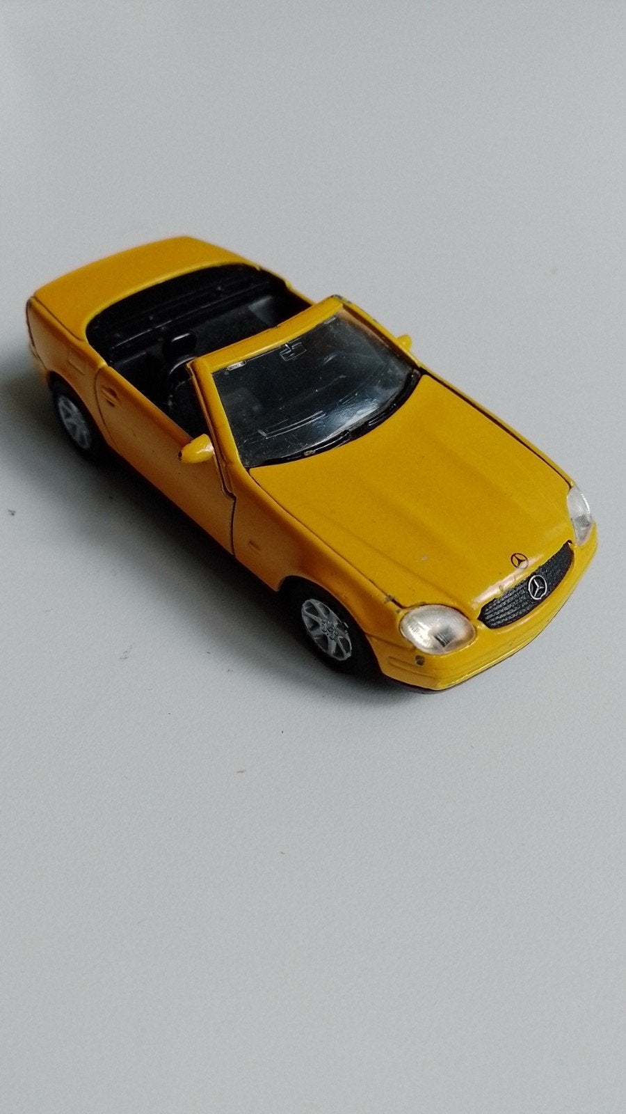 Welly Mercedes-Benz SLK modelauto - Geel (1:34), Ophalen of Verzenden, Gebruikt