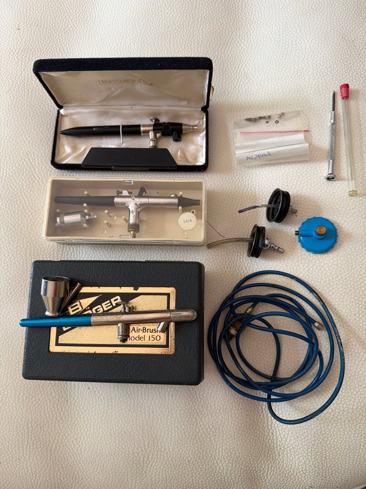 3 Airbrush set + accessoires - Devilbiss, Badger, Ophalen, Gebruikt, Airbrush en Toebehoren