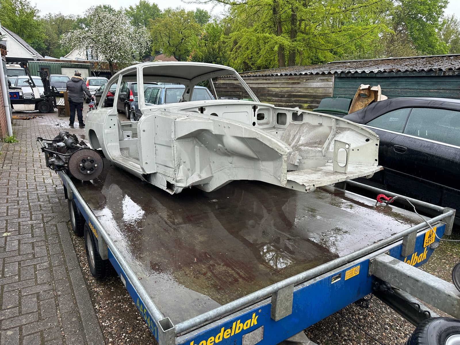 MGB GT carrosserie - Restauratieproject, Ophalen, Gebruikt, Voor, MG