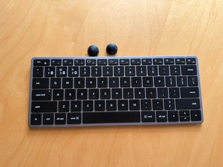 Toetsenbord  (draadloos) (Apple of Windows), Computers en Software, Toetsenborden, Satechi, Ophalen of Verzenden, Zo goed als nieuw
