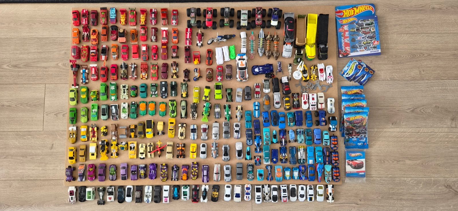 Grote collectie Hot Wheels (ca. 250 stuks), Ophalen, Zo goed als nieuw