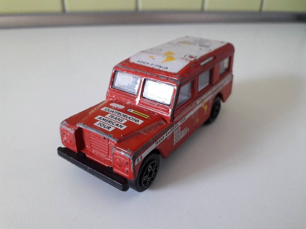 land rover          bburago           landrover, Ophalen of Verzenden, Gebruikt, Auto, Overige merken