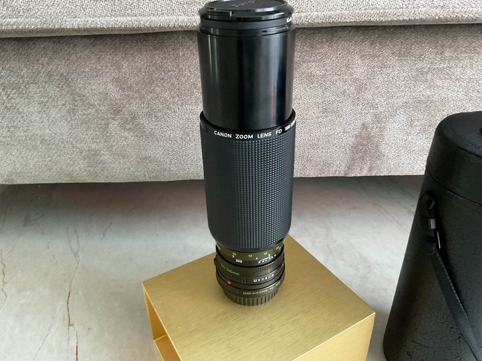 🔥Canon FD 100–300mm f/5.6 🔥Telelens past alle Canon Camera, Ophalen of Verzenden, Zo goed als nieuw, Telelens, Zoom