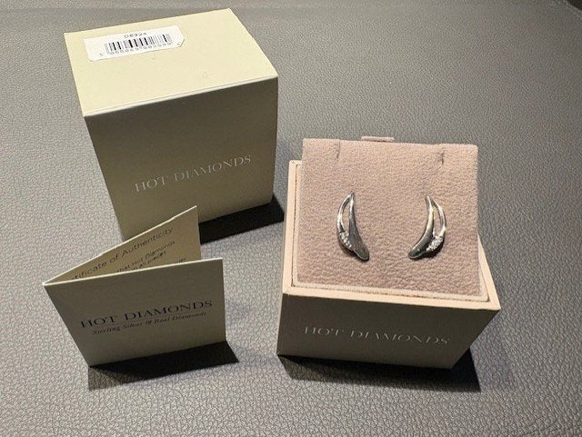 Hot Diamonds oorbellen zilver met diamantjes, Nieuw, Ophalen of Verzenden, Met edelsteen, Knopjes of Stekers