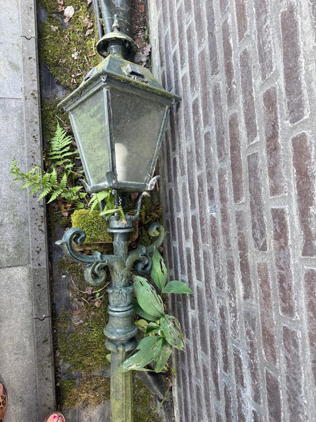 Antieke gietijzeren lantaarnpaal - opknapper, Antiek en Kunst, Ophalen