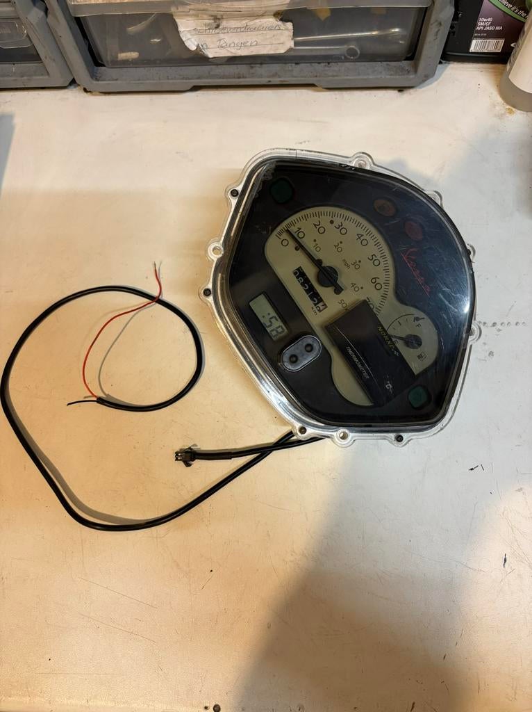 Vespa lx teller met ingebouwde temperatuursensor, Fietsen en Brommers, Ophalen of Verzenden, Zo goed als nieuw, Overige typen