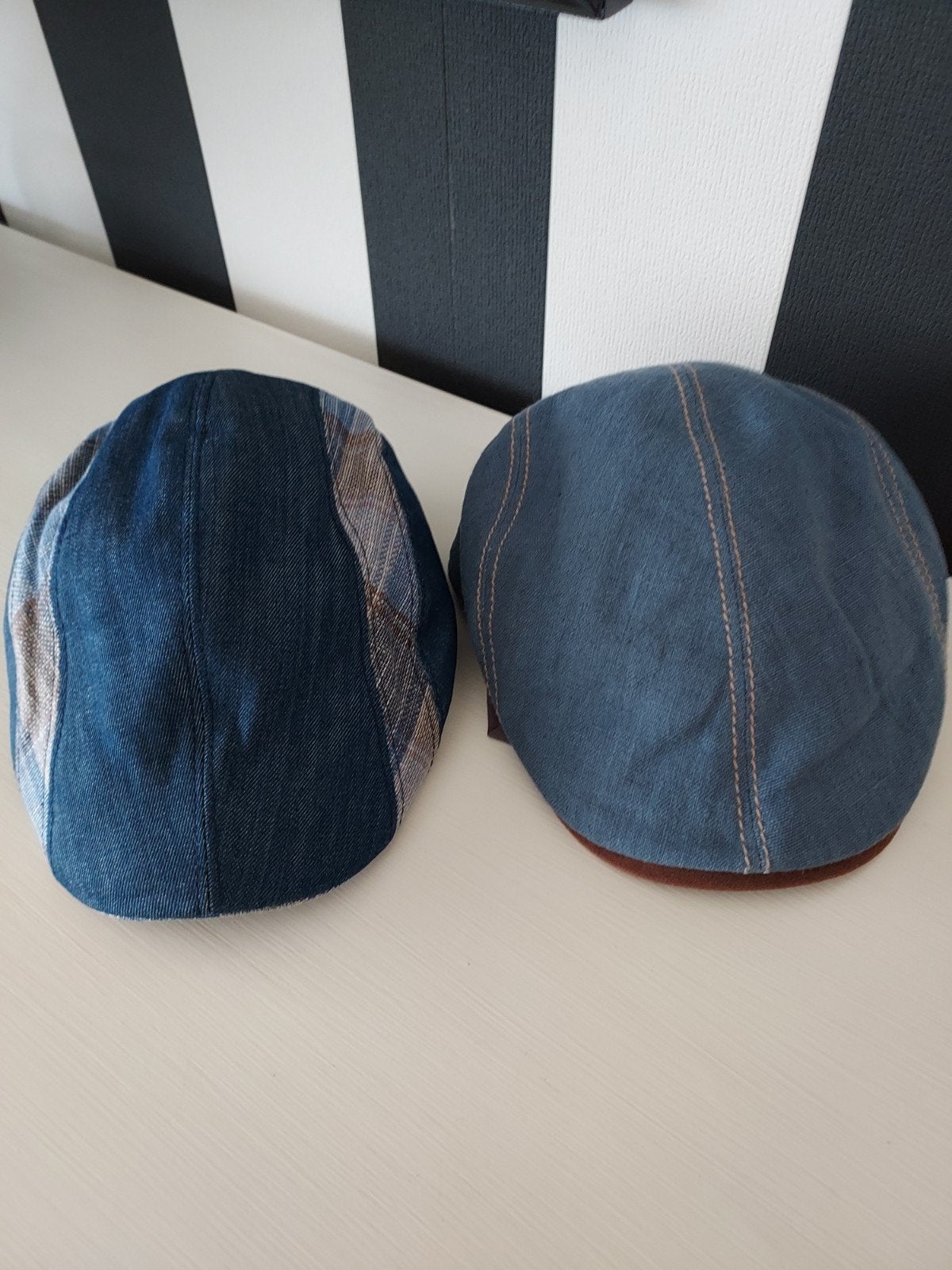 2x Mongo petten, maat 61 (XL), 60 cm (XL, 7½ inch) of meer, Ophalen of Verzenden, MONGO, Pet
