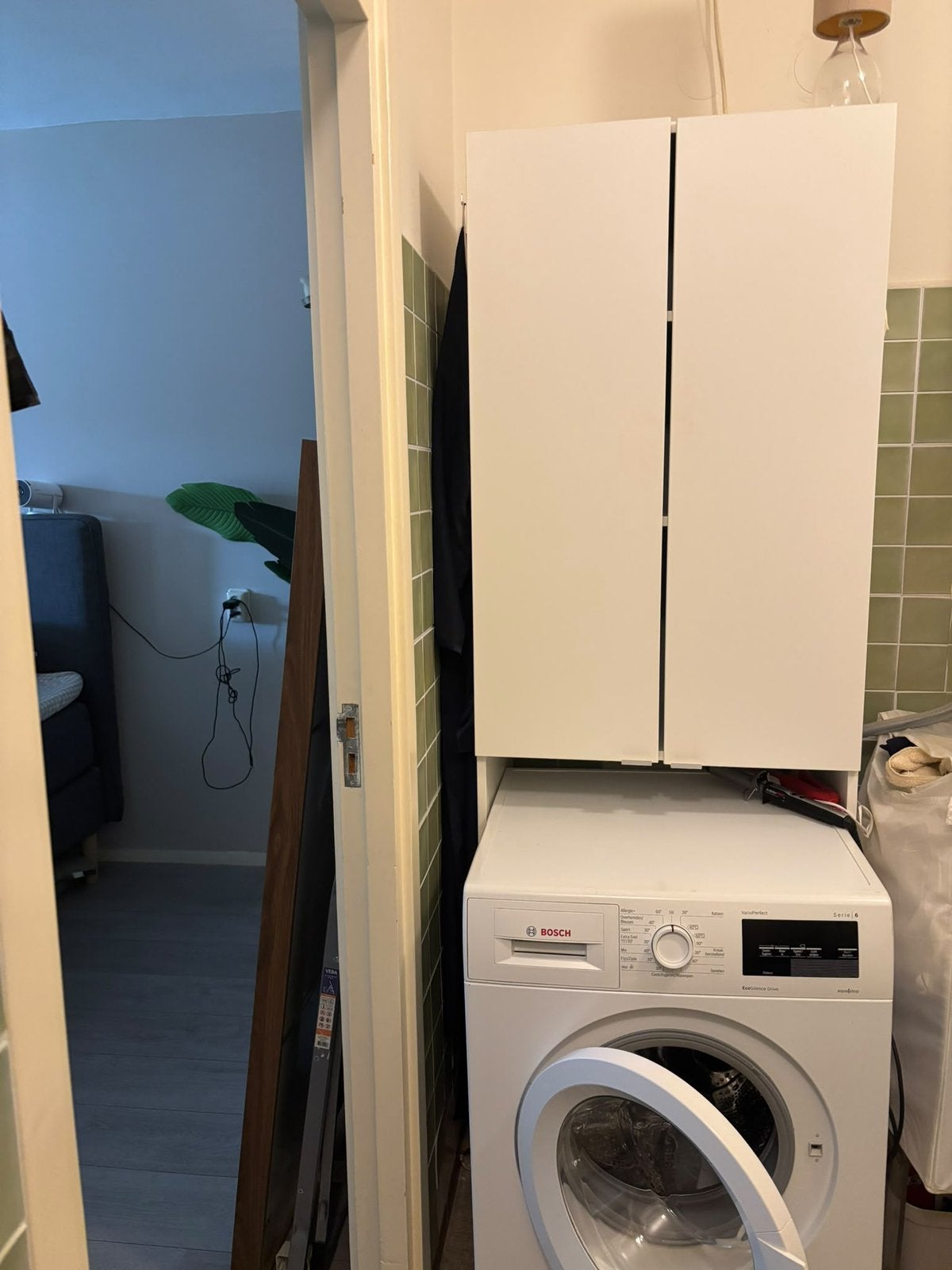 IKEA kast voor boven wasmachine – met deuren en legplanken, Ophalen of Verzenden, Zo goed als nieuw