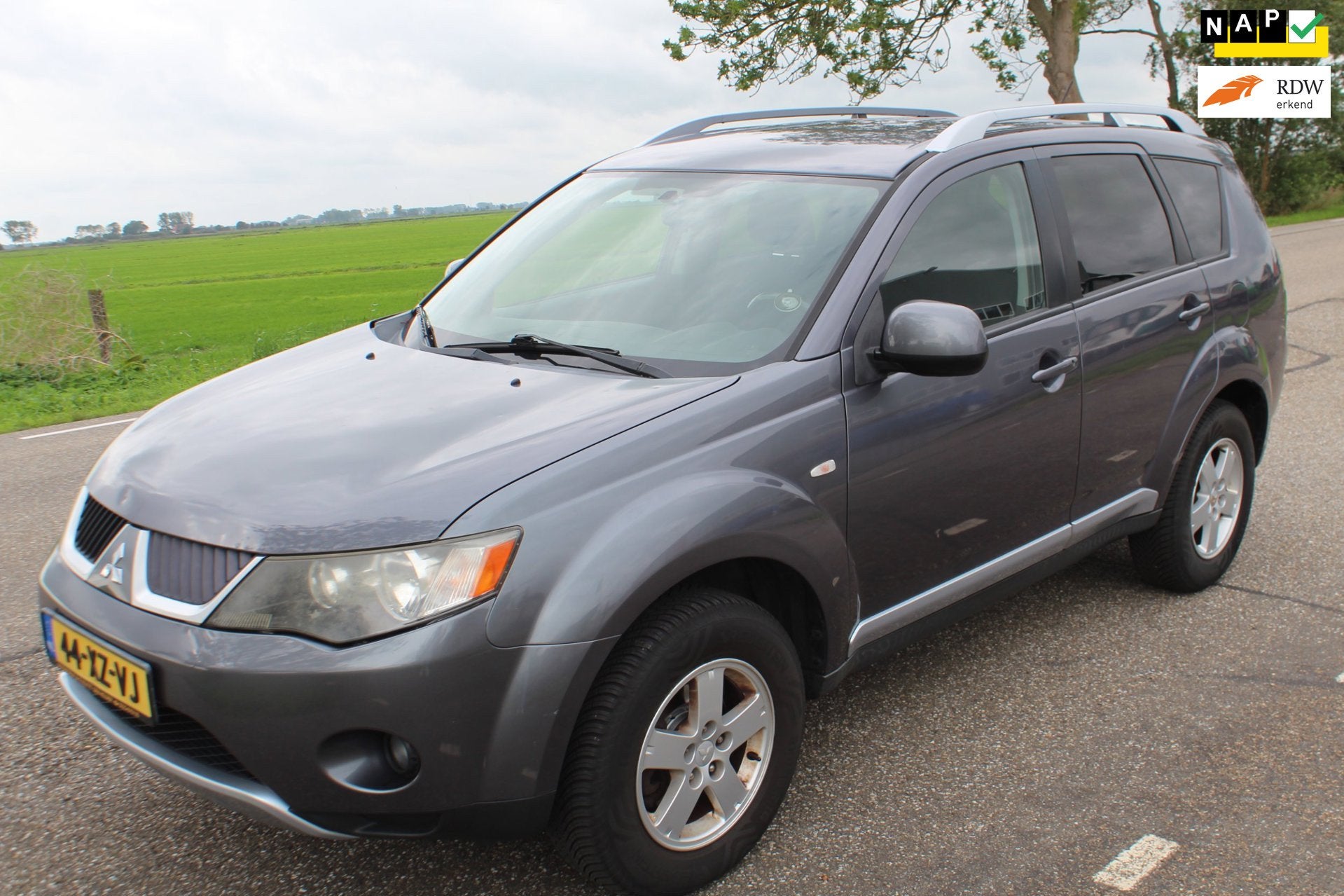 Mitsubishi Outlander 2.4 Intro Edition 2WD, Auto's, Voorwielaandrijving, Stof, Automatische klimaatregeling, 4 cilinders