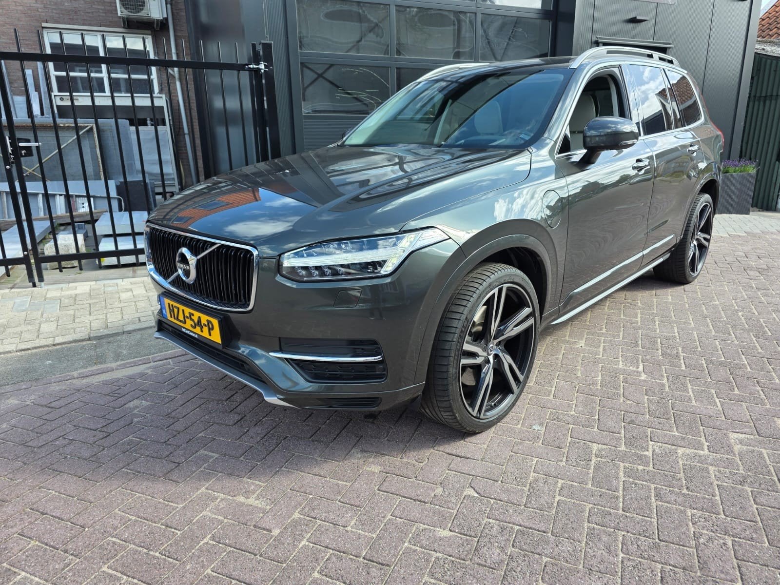 Volvo XC90 T8 2018 Twin Engine Plug-in Hybrid 390pk 7P AWD, 2199 kg, Beige, 1969 cc, 7 stoelen