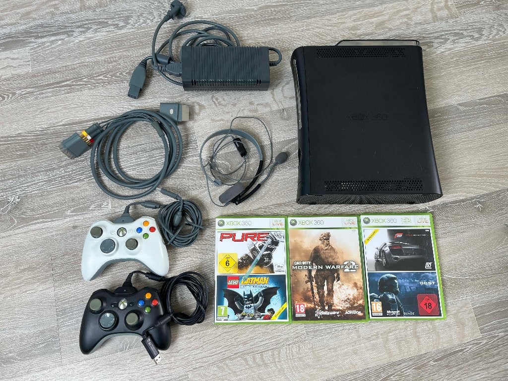 Xbox 360 120GB incl controllers en games, Spelcomputers en Games, Spelcomputers | Xbox 360, Gebruikt, 120 GB, Met 2 controllers
