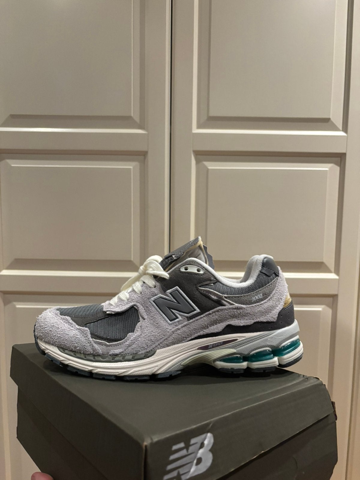 New Balance 2002R - 43, Ophalen of Verzenden, Zo goed als nieuw