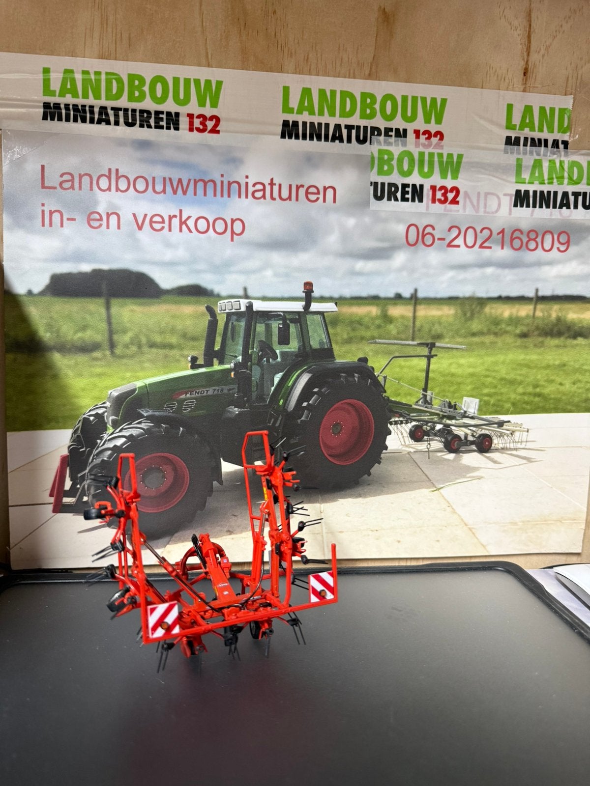 Kuhn GF6502 gras/ hooi schudder, Hobby en Vrije tijd, Modelauto's | 1:32, Ophalen of Verzenden, Zo goed als nieuw, Tractor of Landbouw