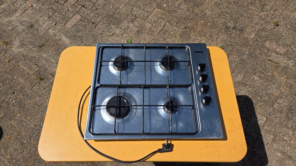 Zanussi gaskookplaat 60 x 60, Witgoed en Apparatuur, Kookplaten, Ophalen, Gebruikt, 4 kookzones, Inbouw