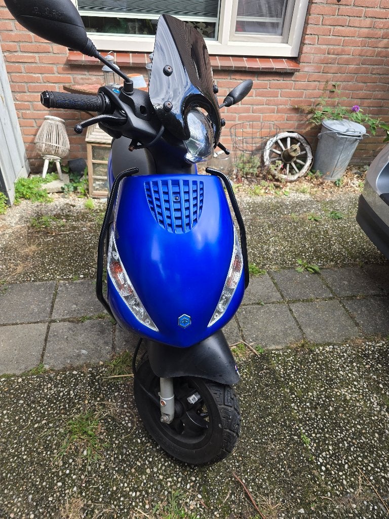 Blauwe Piaggio Zip uit 2019 10716KM, Ophalen, Maximaal 45 km/u, Zip, Zo goed als nieuw