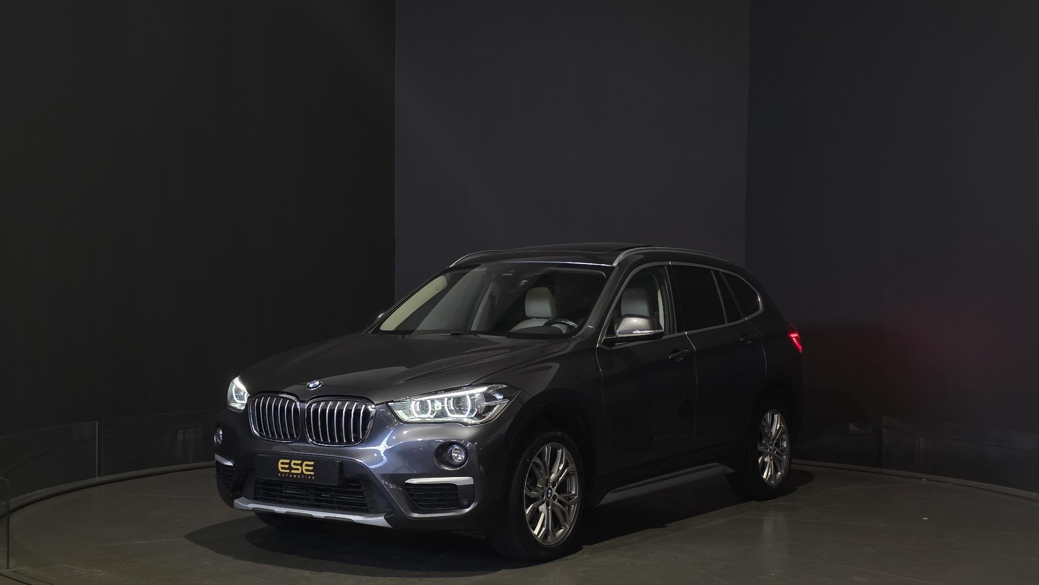 BMW X1 xDrive20i Executive | Panorama | Hud | Sfeer | Camera, Auto's, 1998 cc, Gebruikt, Euro 6, 2000 kg