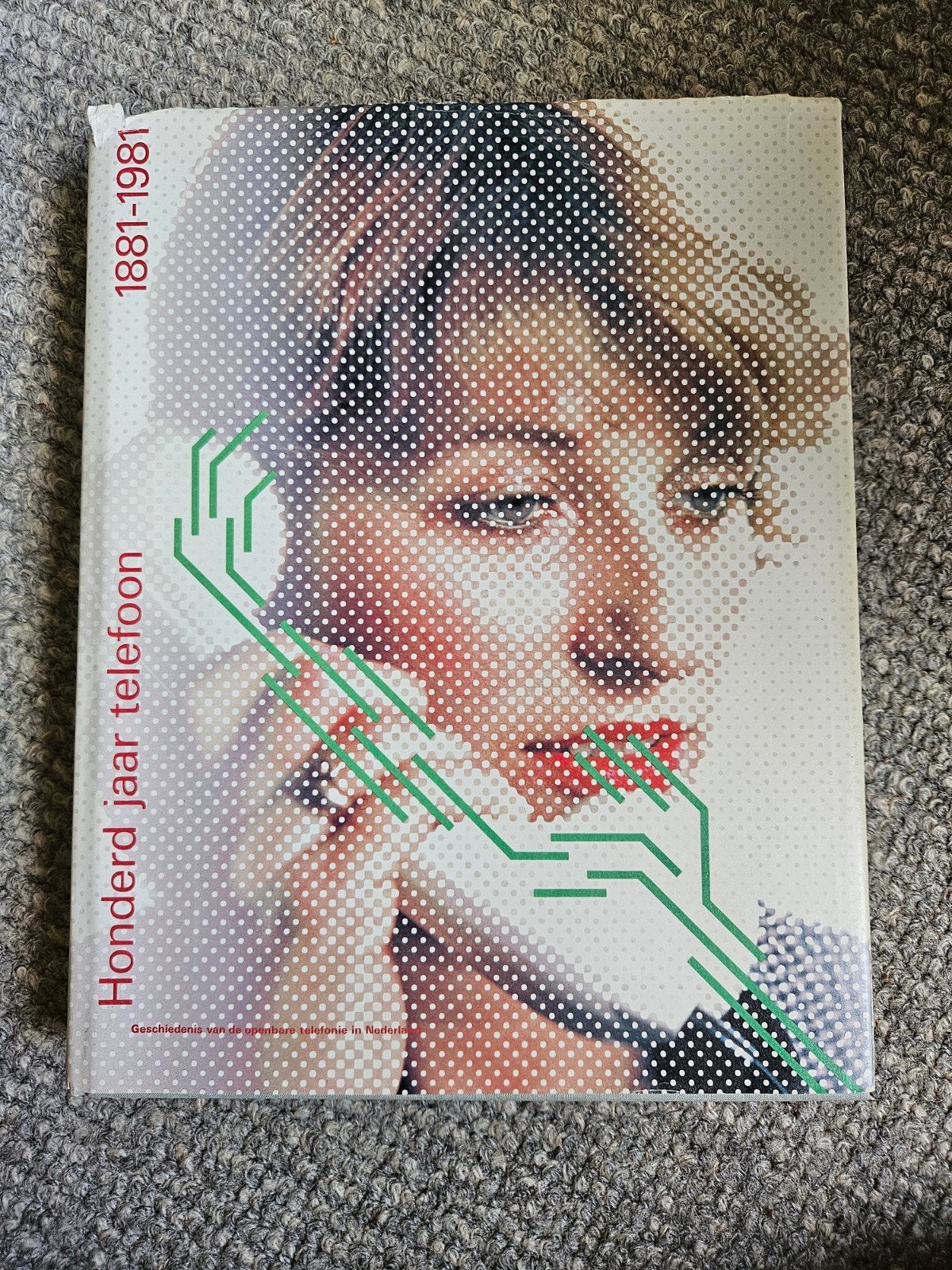 Honderd jaar telefoon: Geschiedenis openbare telefonie NL, Ophalen of Verzenden, 19e eeuw, Gelezen